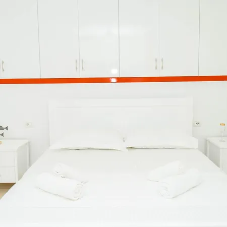 بيت للعطل Aliaj